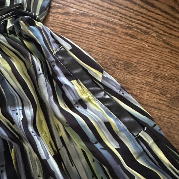 Pattern short dress - Picture 2 of 6